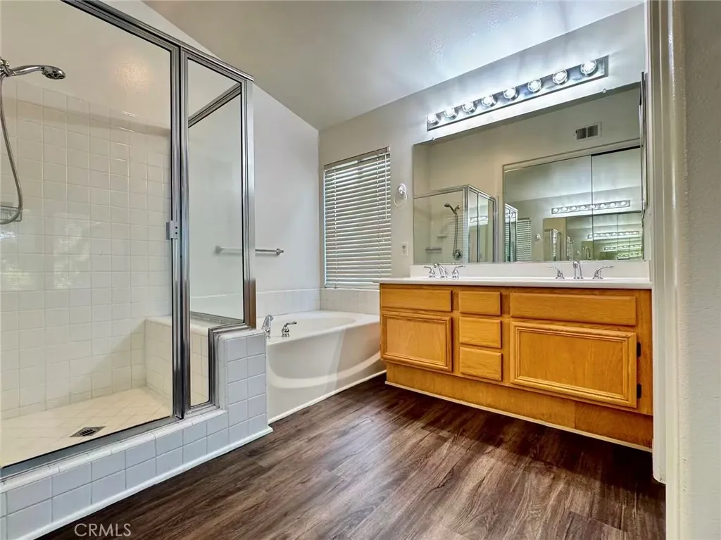 676 Avondale Drive, Corona, California 92879 home-pic-19